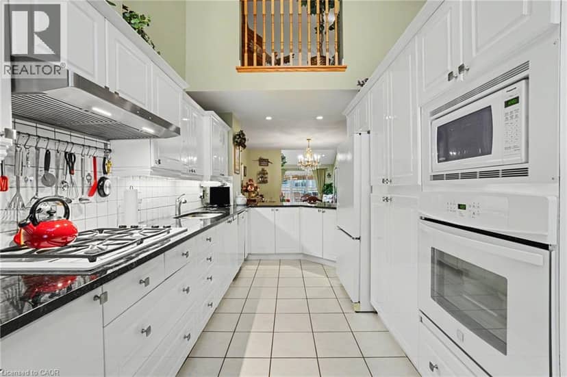 1275 STEPHENSON Drive Unit# 6 — photo 6 of 40