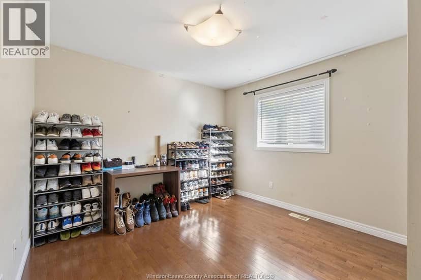 1162 Banwell Road — photo 13 of 40
