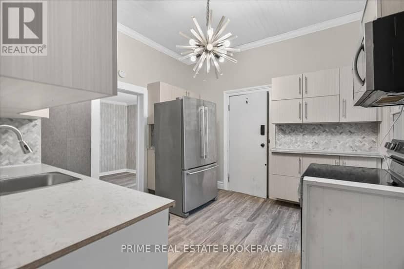 42 Bruce Street — photo 15 of 34