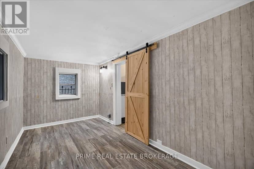 42 Bruce Street — photo 20 of 34