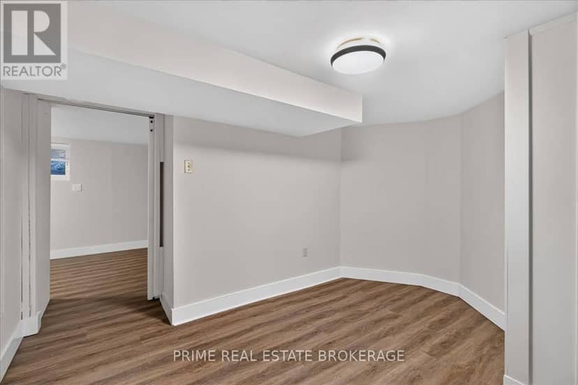 42 Bruce Street — photo 28 of 34