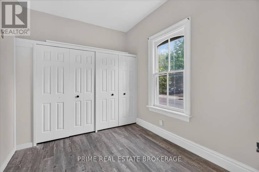 42 Bruce Street — photo 9 of 34