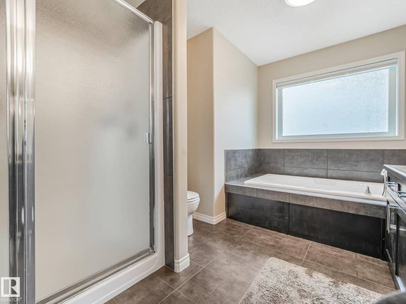 219 Silverstone Cr — photo 24 of 40