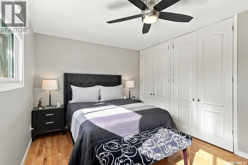 42 Kootenay DRIVE — photo 16 of 40