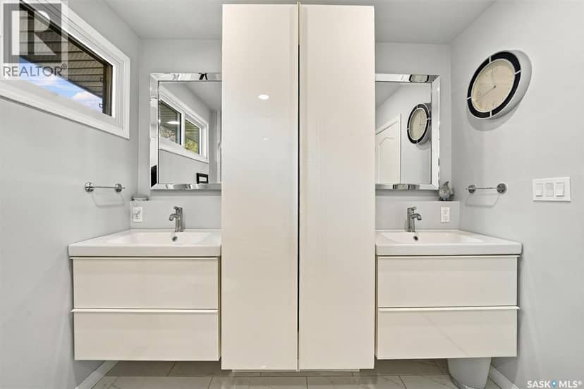 42 Kootenay DRIVE — photo 19 of 40