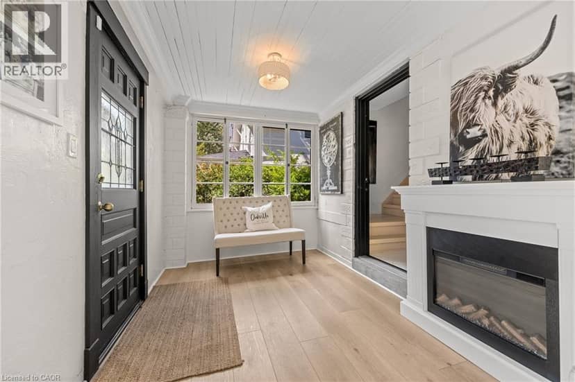 139 ALLAN Street — photo 7 of 39