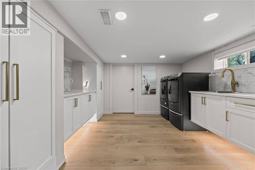 139 ALLAN Street — photo 31 of 39