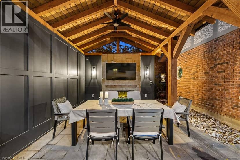 139 ALLAN Street — photo 36 of 39