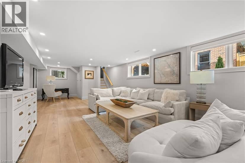 139 ALLAN Street — photo 30 of 39