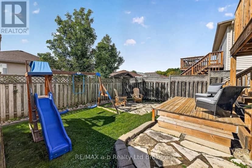 17 Rossiter Road — photo 10 of 40