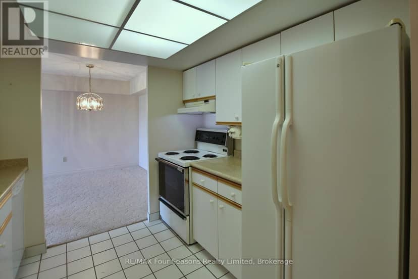 505 - 172 Eighth Street — photo 10 of 40