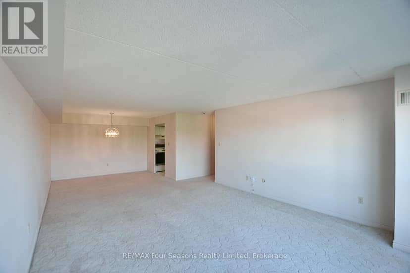 505 - 172 Eighth Street — photo 16 of 40