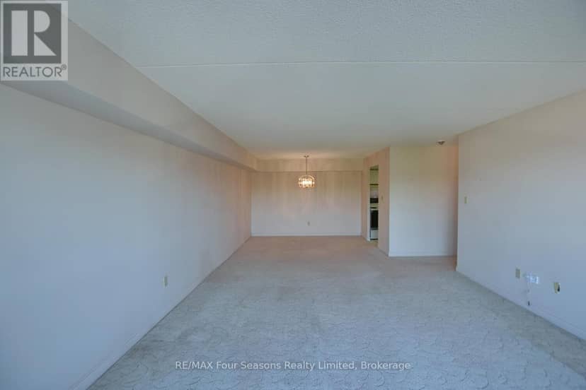 505 - 172 Eighth Street — photo 19 of 40