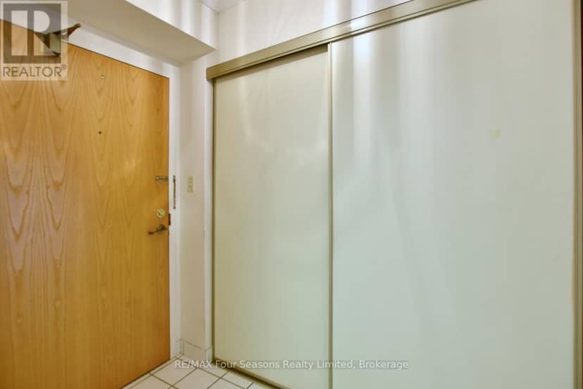 505 - 172 Eighth Street — photo 9 of 40
