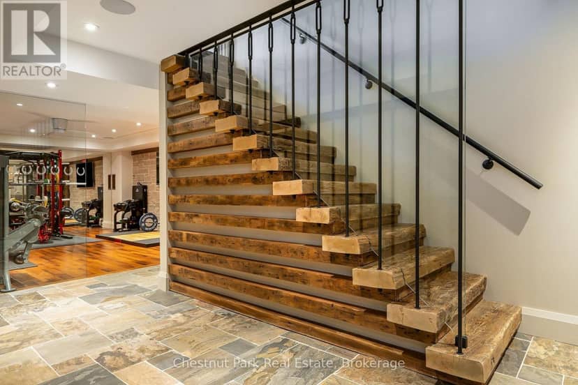 124 Snowbridge Way — photo 34 of 40