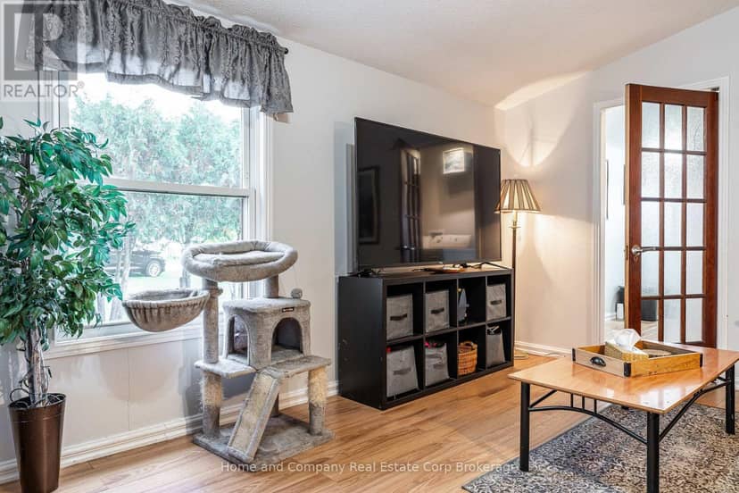 114 Oak Street, Perth East, photo 6