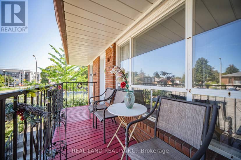 37 Pawnee Avenue, Toronto, photo 4