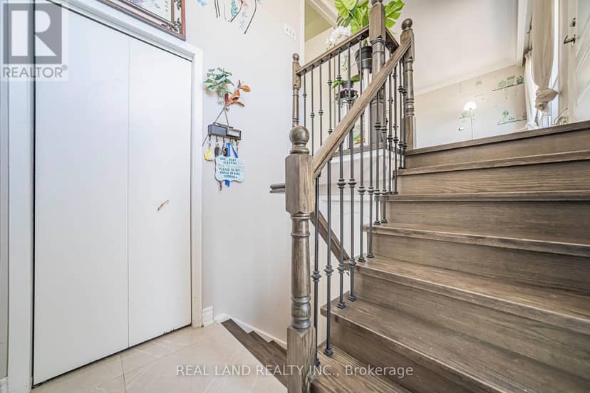 37 Pawnee Avenue, Toronto, photo 6