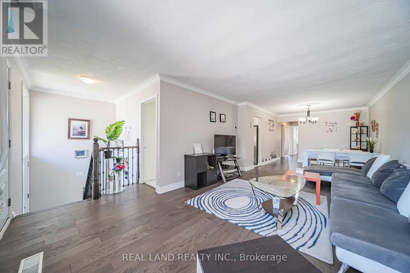37 Pawnee Avenue, Toronto, photo 8