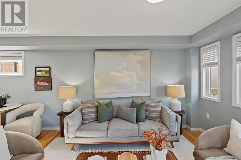 2334 Marsdale Drive — photo 11 of 40