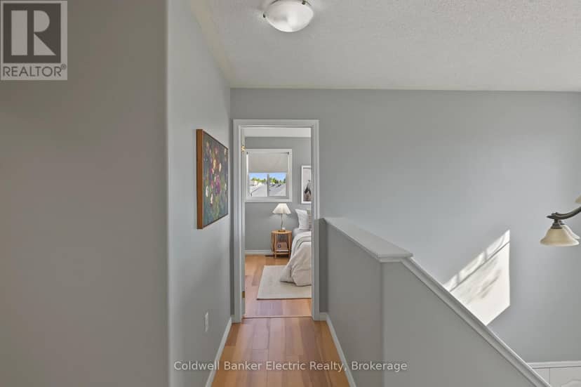 2334 Marsdale Drive — photo 18 of 40