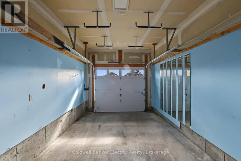 2334 Marsdale Drive — photo 37 of 40