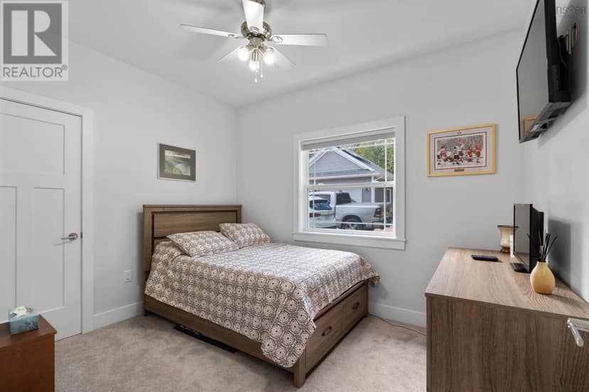 60 Skippers Lane, Lakeridge — photo 18 of 40