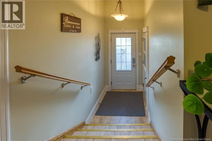 76 Rue McClure — photo 16 of 40