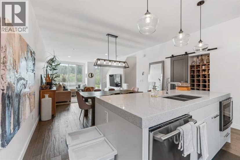3040 Parkdale Boulevard NW — photo 15 of 40