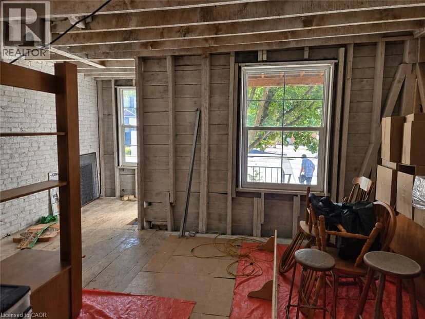 371 HUNTER Street — photo 7 of 10