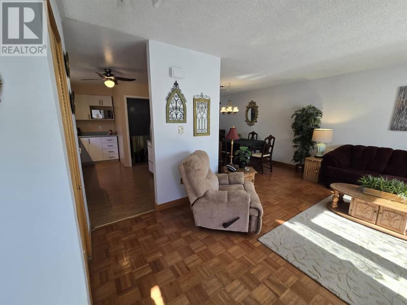 7 Feltz RD, Elliot Lake, photo 5