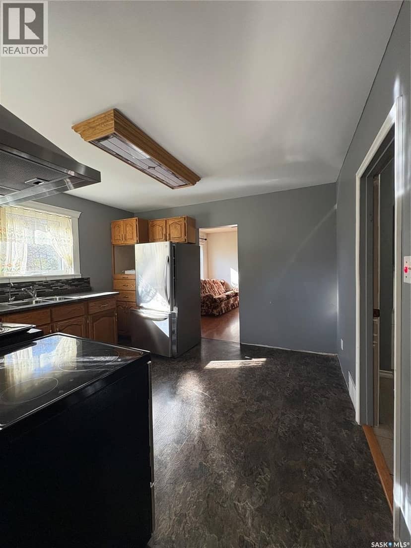 116 6th AVENUE SW — photo 5 of 17