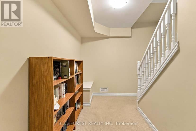 3224 Meadowgate Boulevard — photo 23 of 37