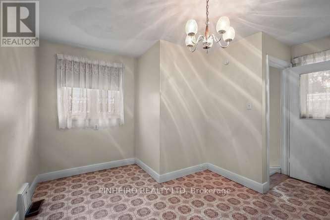 1217 Trafalgar Street — photo 10 of 37