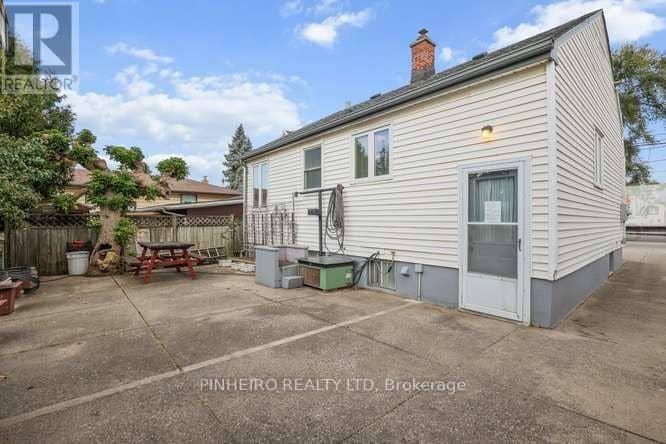 1217 Trafalgar Street — photo 32 of 37