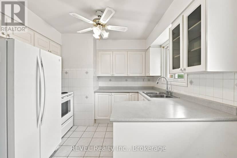 330 Waverly Street — photo 11 of 39