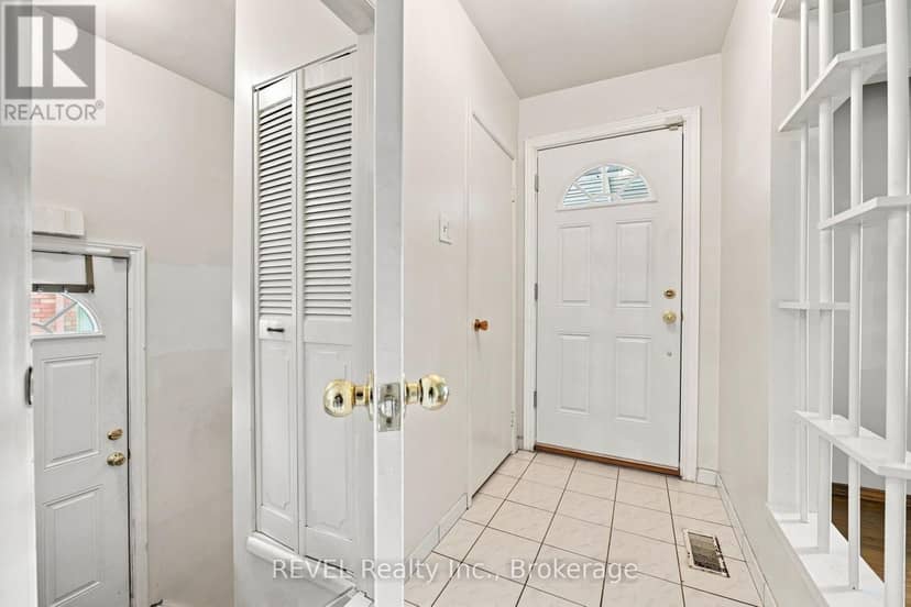 330 Waverly Street — photo 19 of 39