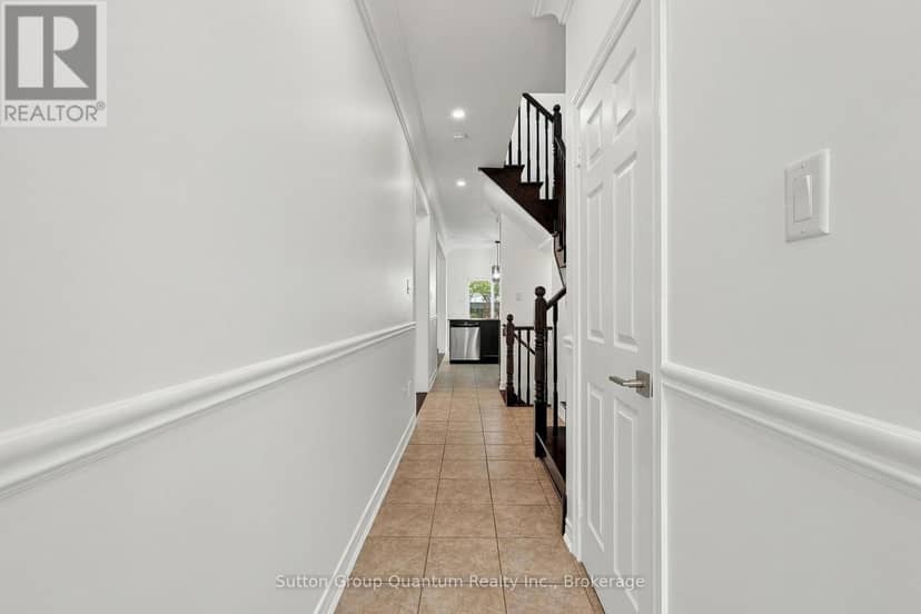 2435 Montagne Avenue, Oakville, photo 4