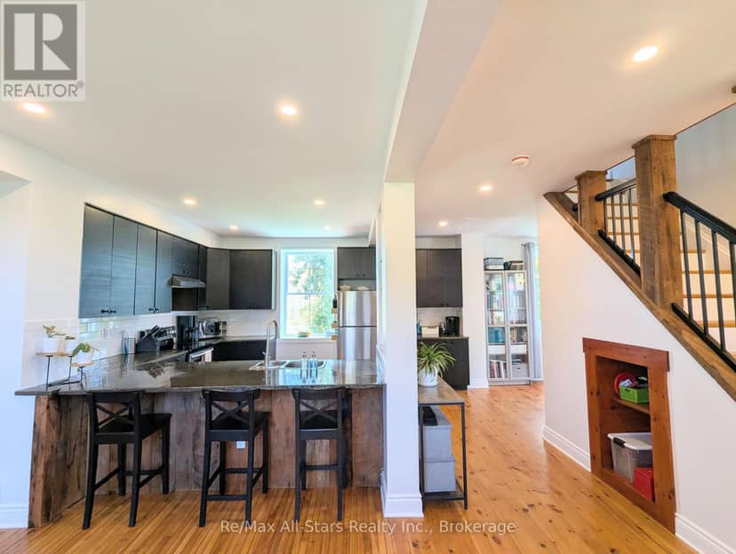 857 Perth Road — photo 9 of 40