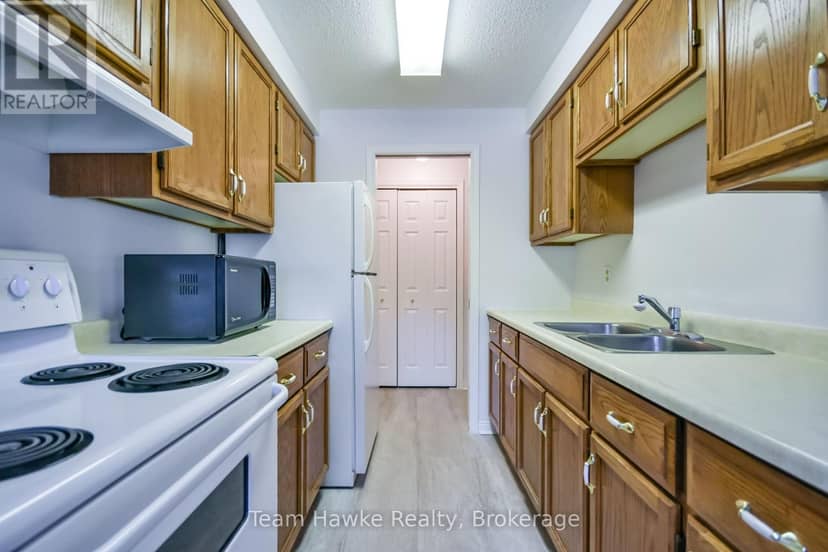 15 - 157 Church Street — photo 13 of 35
