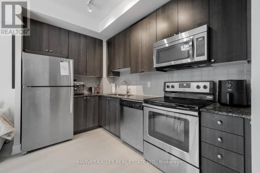 202 - 68 Merton Street — photo 4 of 17