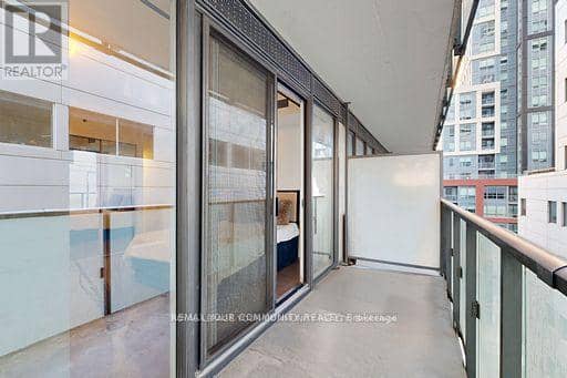 602 - 101 Peter Street — photo 20 of 31