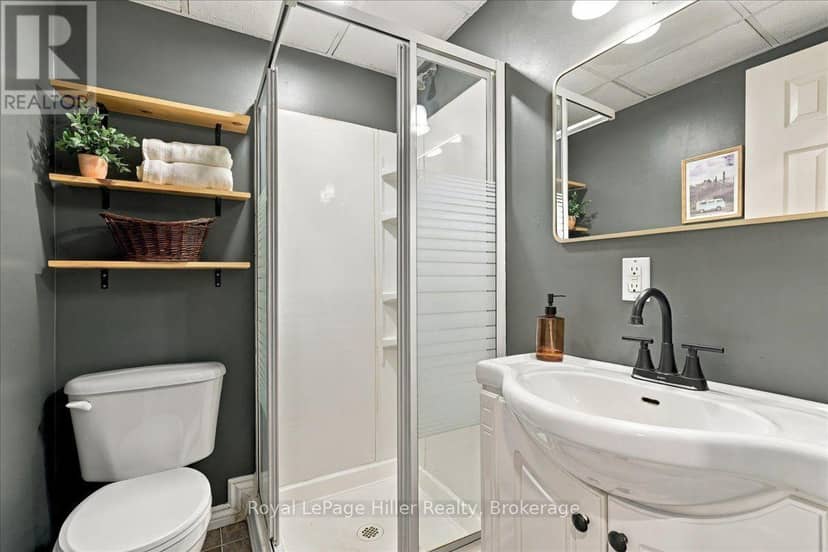 524 Brunswick Street — photo 20 of 40
