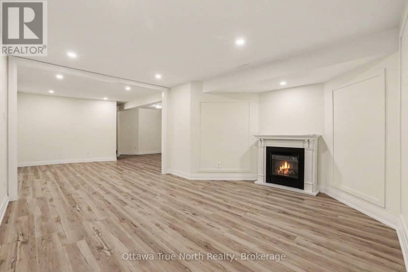 5884 Earlscourt Crescent — photo 38 of 40