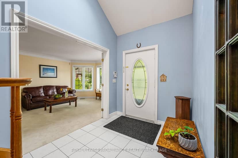 605 Fernmoor Drive, Kingston, photo 5