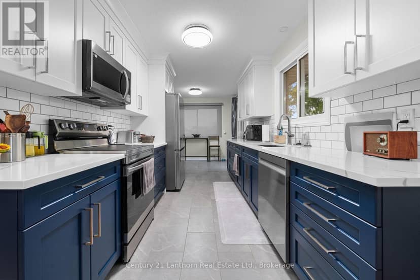 212 Main Street — photo 14 of 40