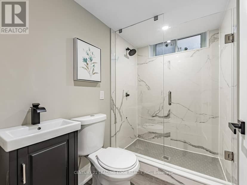 19 Donalda Crescent — photo 33 of 37