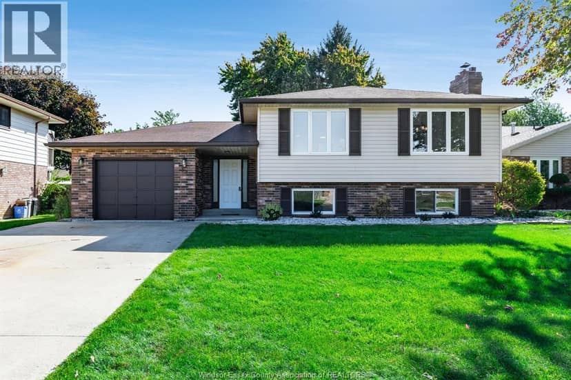 55 Windwood DRIVE — photo 1 of 40