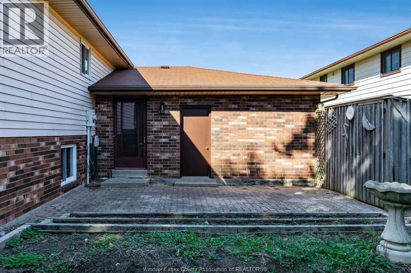 55 Windwood DRIVE — photo 31 of 40