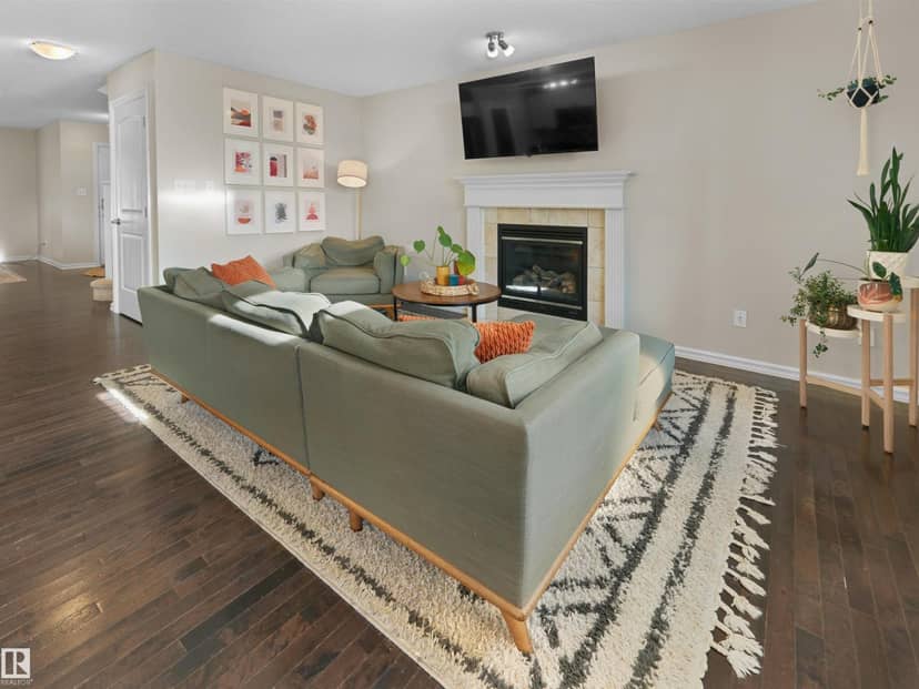 1175 36 AV NW — photo 12 of 39